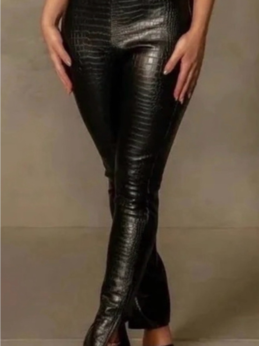 Meshki - NWT - Annabelle High Waisted Croc Skinny Pant - Black sz M